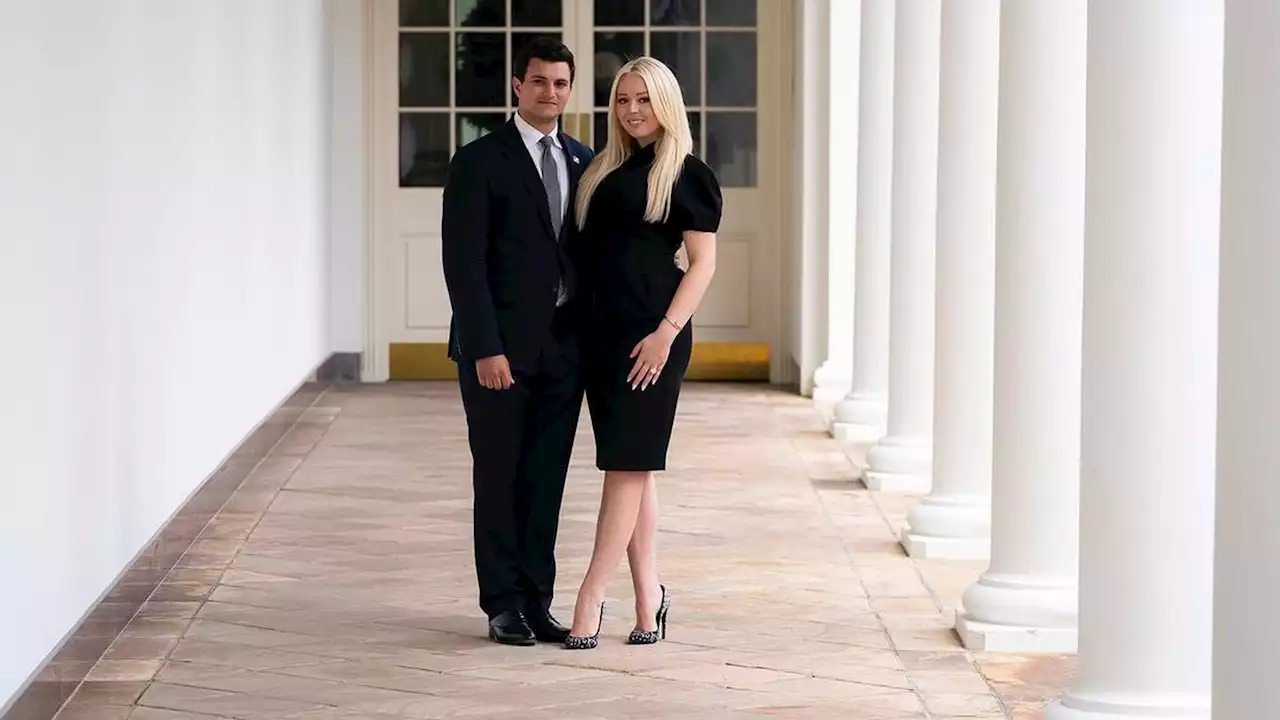 Tiffany Trumps erster Liebestanz mit ihrem Frischvermählten