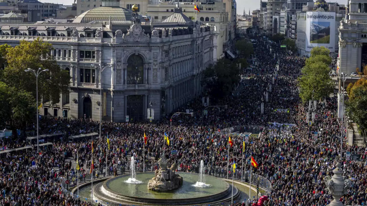 Espagne: une «marée blanche» défile pour la défense du système de santé de la région de Madrid