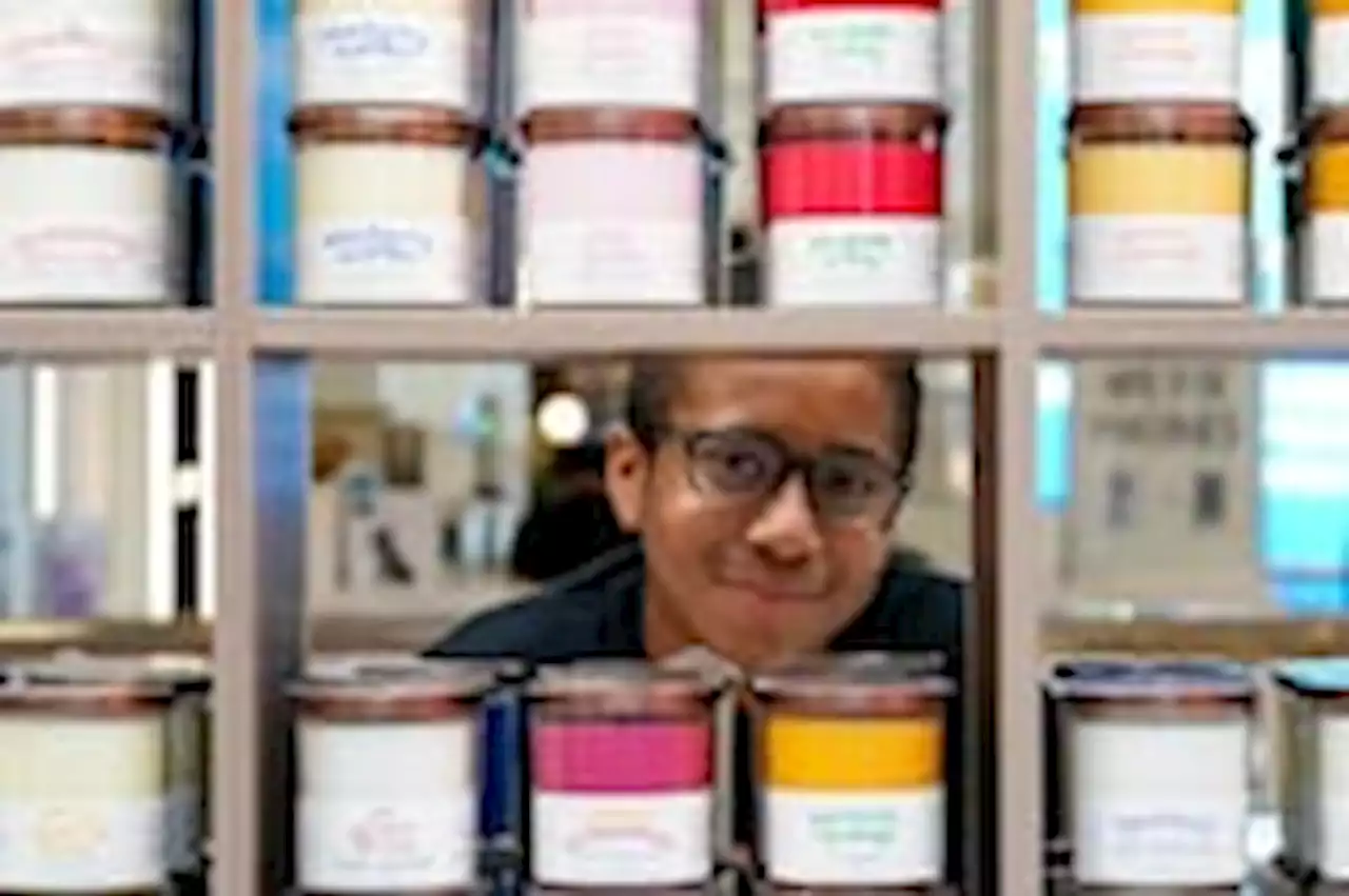 Boy’s bright idea to help mom turned into his own candle business