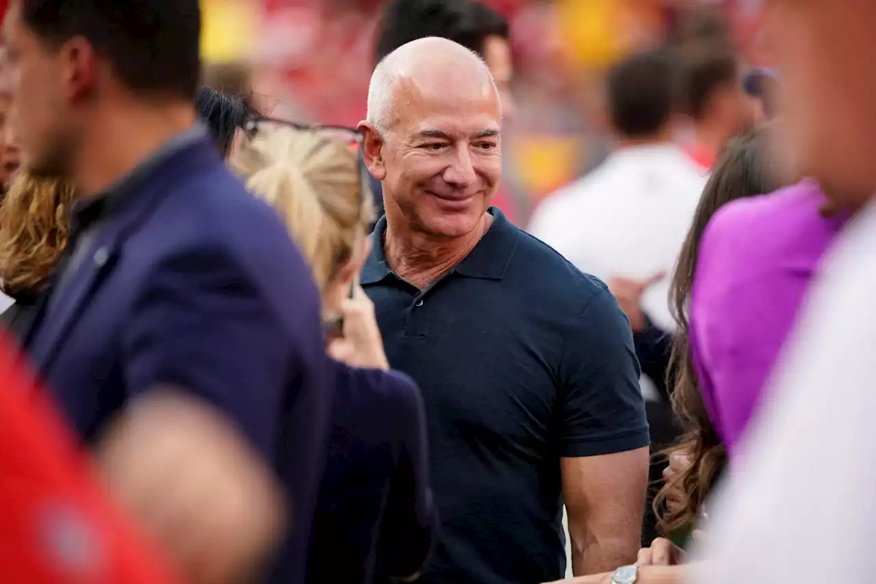 Jeff Bezos plans to give most of his money to charity