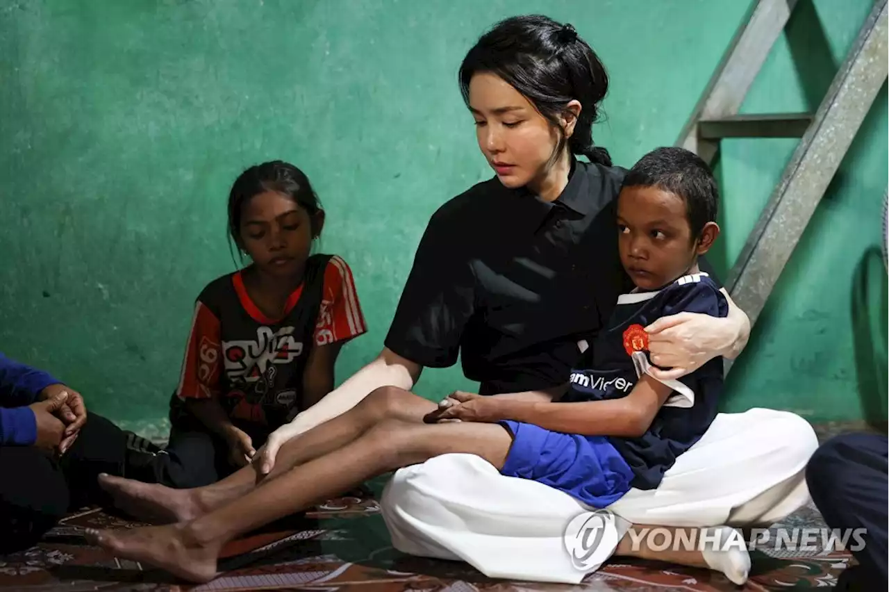 野, 김건희 여사에 '빈곤 포르노 화보' 與 '망언참사·정치테러'(종합) | 연합뉴스