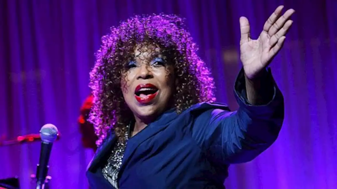 Roberta Flack diagnosed with ALS, says it's 'made it impossible to sing'