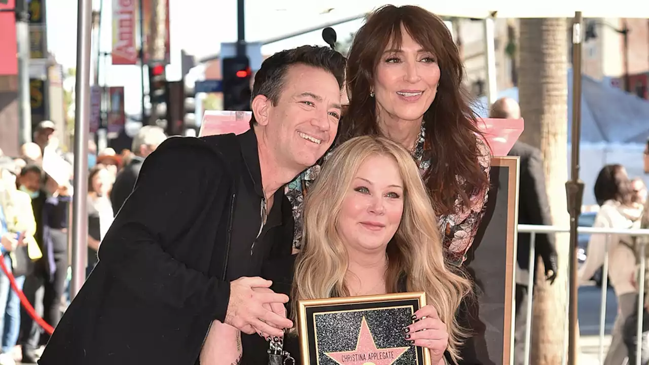 Christina Applegate receives star on Walk of Fame in her 1st public appearance after MS diagnosis