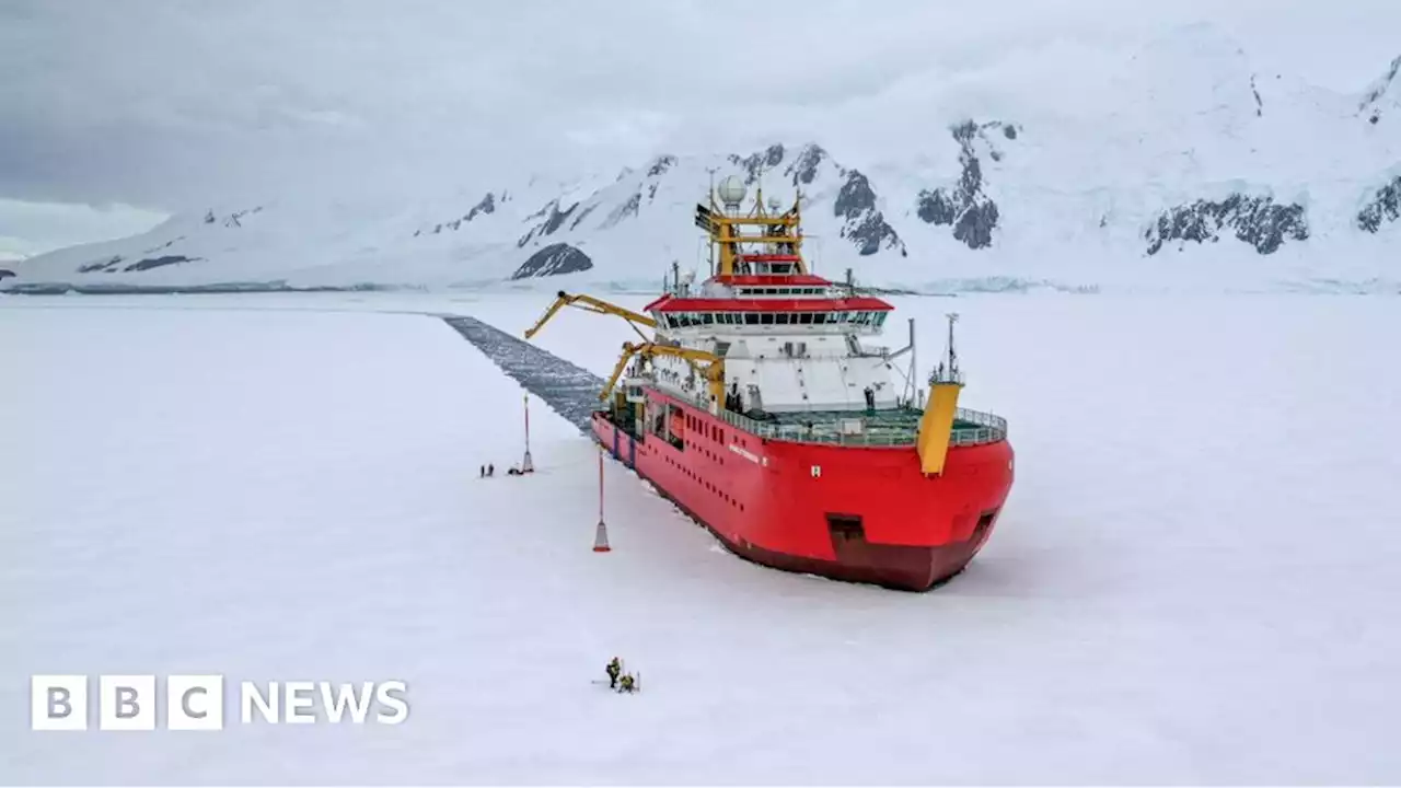 In Pictures: Inside the floating polar research laboratory