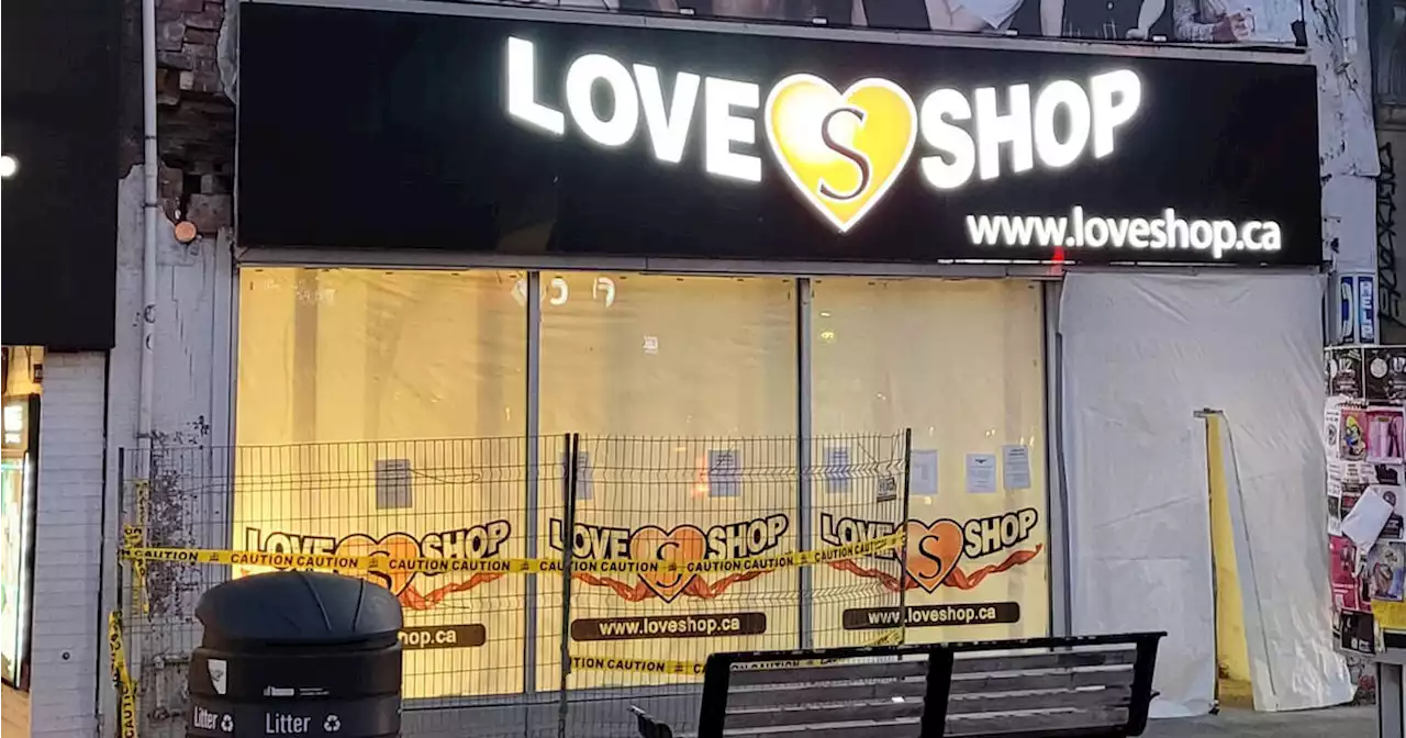 Toronto sex shop shut down after crumbling building deemed unsafe by City