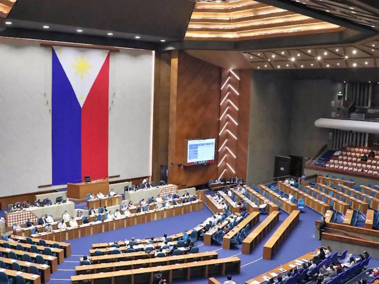 House OKs bill mandatingonsite relocation for ISFs - BusinessMirror