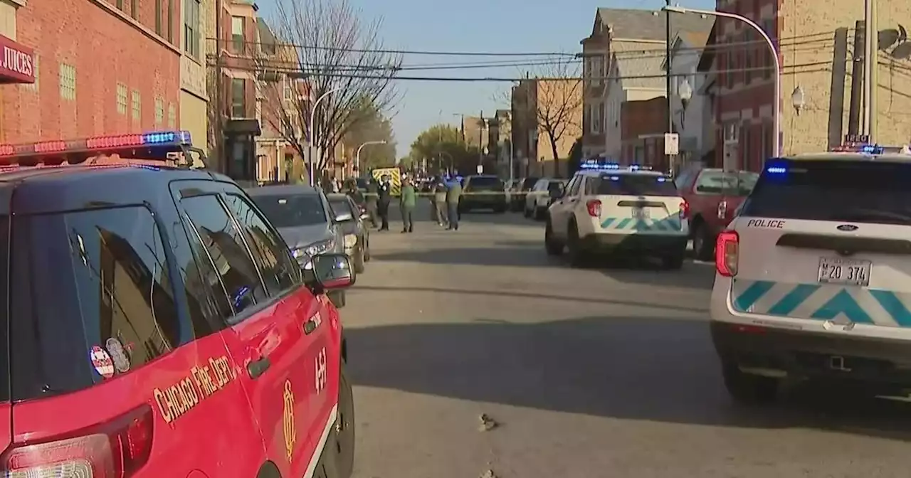 Chicago shooting leaves 2 dead while they were driving in Little Village