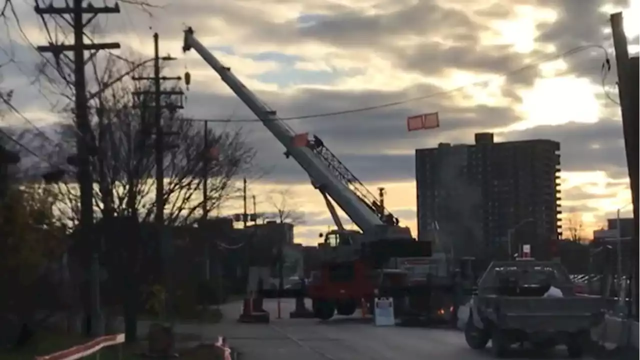 Crane fire at LRT construction site prompts power outage in Carlingwood area