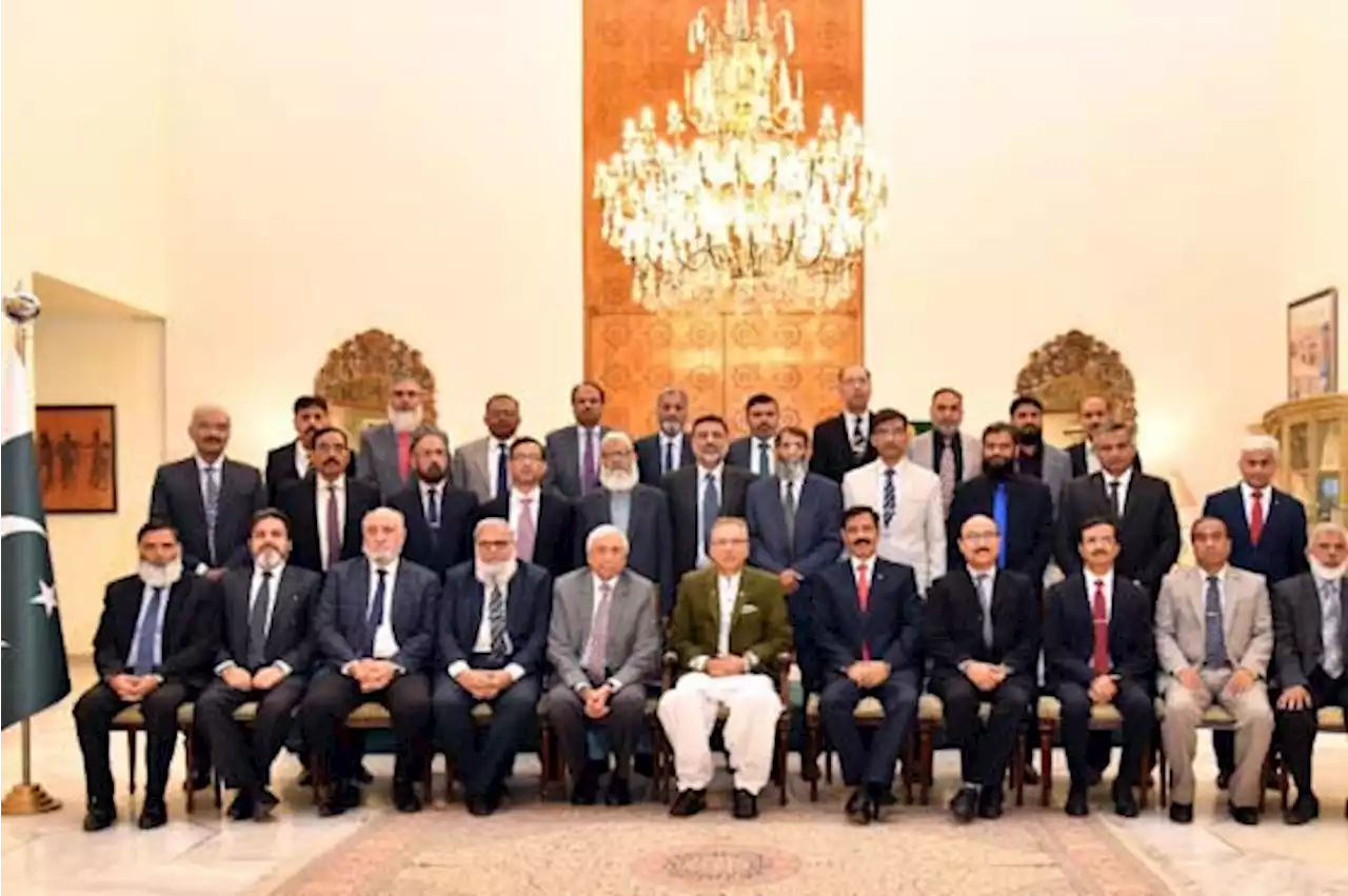 سائبر سکیورٹی کو سرحدوں اور مفادات کے دفاع میں مرکزی حیثیت حاصل ہوگی، صدر علوی
