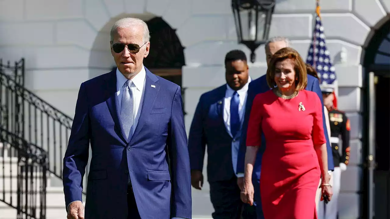 Biden urges Pelosi to stick around after Republicans secure House