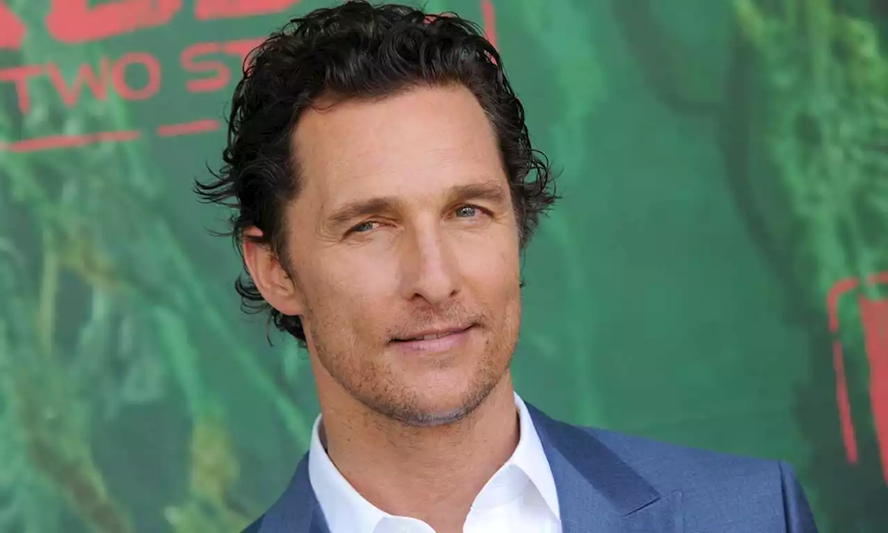 Matthew McConaughey bares all in cheeky photo – but fans are distracted