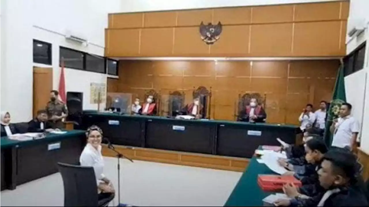 Kala Kuasa Hukum Nikita Mirzani Semprot Petugas Kejaksaan: Biasa Aja, Ini Hanya Pencemaran Nama Baik