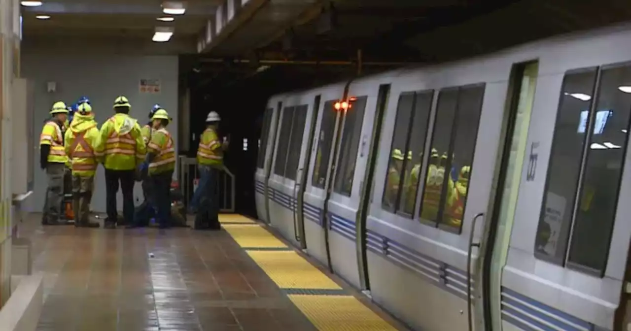 24th Street BART station in San Francisco closed after tracks start smoking