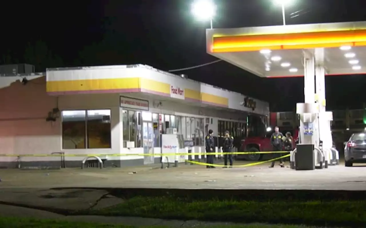 Man found dead with multiple gunshot wounds outside gas station near Houston’s south side, police say