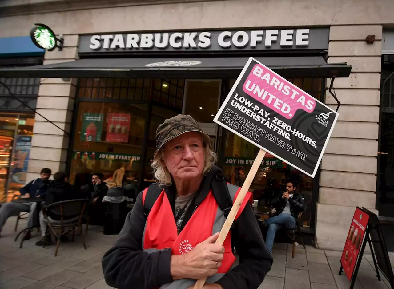 Baristas unite outside Headrow Starbucks in call for increased union membership