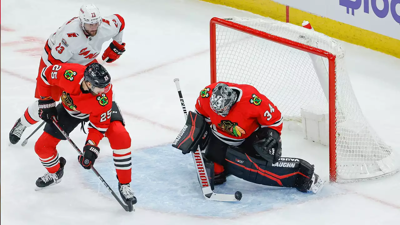 10 Observations: Blackhawks Lose to Hurricanes, Shut Out for 3rd Time