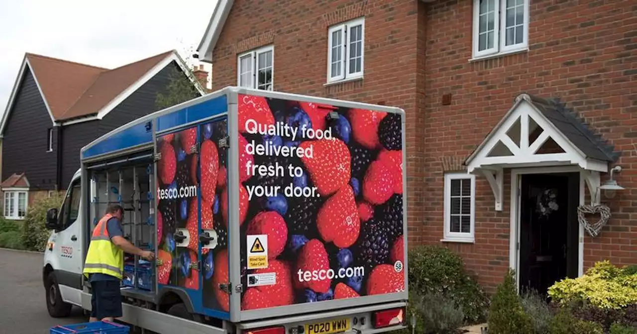 200,000 in queue as Tesco website crashes for Xmas home delivery slot