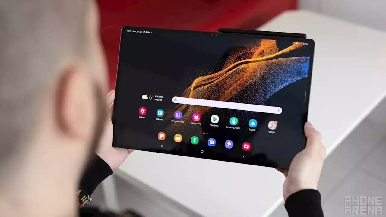 Samsung's 5G Galaxy Tab S8, Tab S8+, and Tab S8 Ultra officially join the Android 13 club