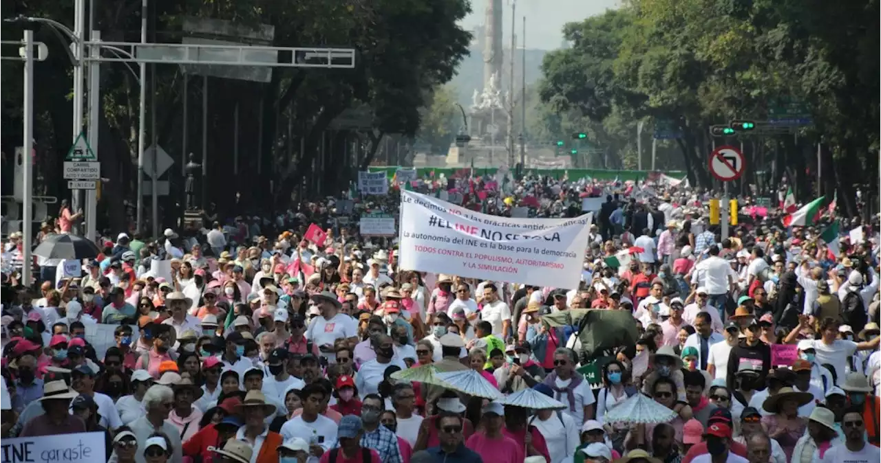 Ni modo que Madrazo, Elba Esther y Fox sean demócratas, responde AMLO a la marcha