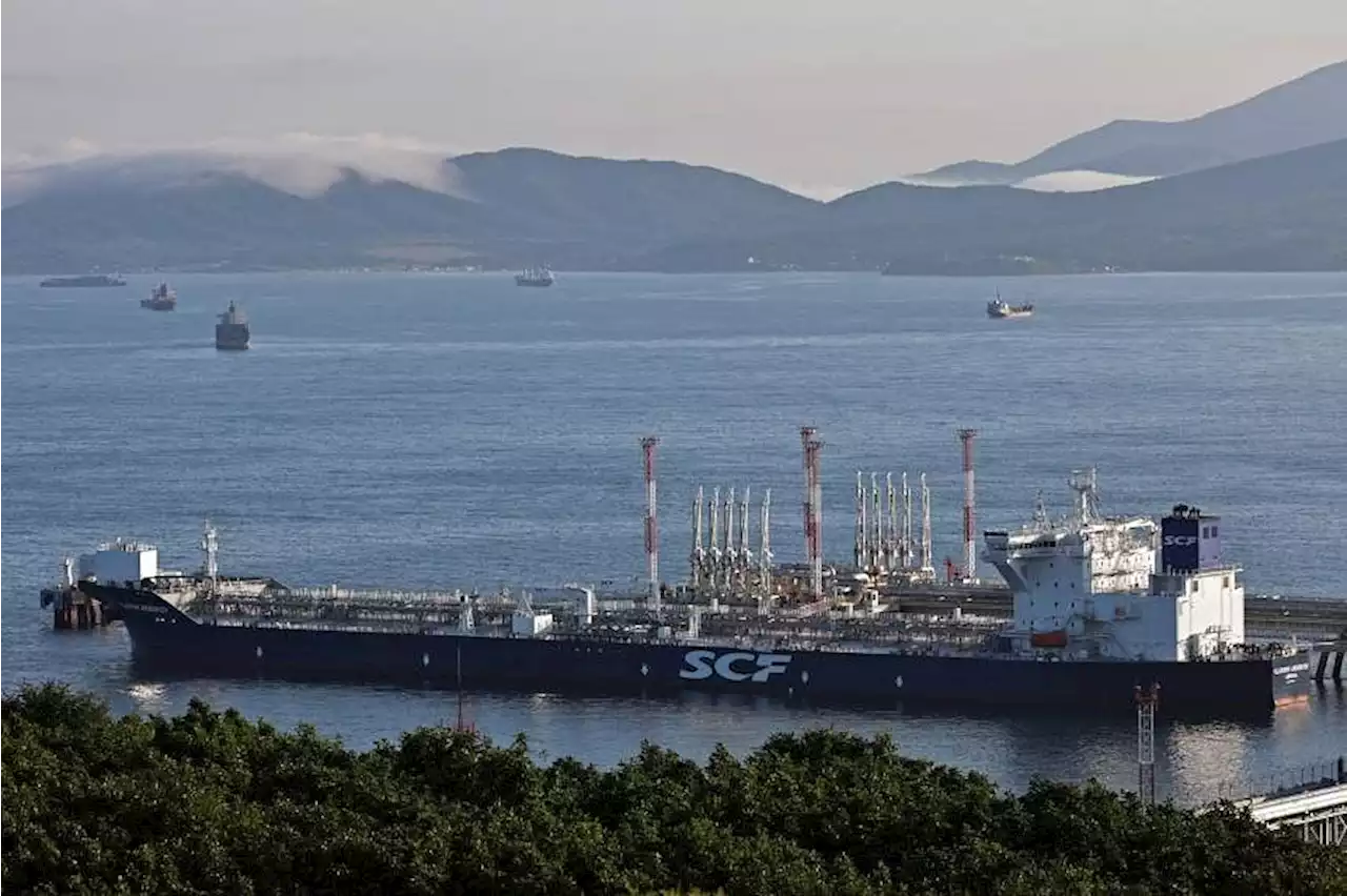 Britain sets out penalties for would-be Russian oil cheats