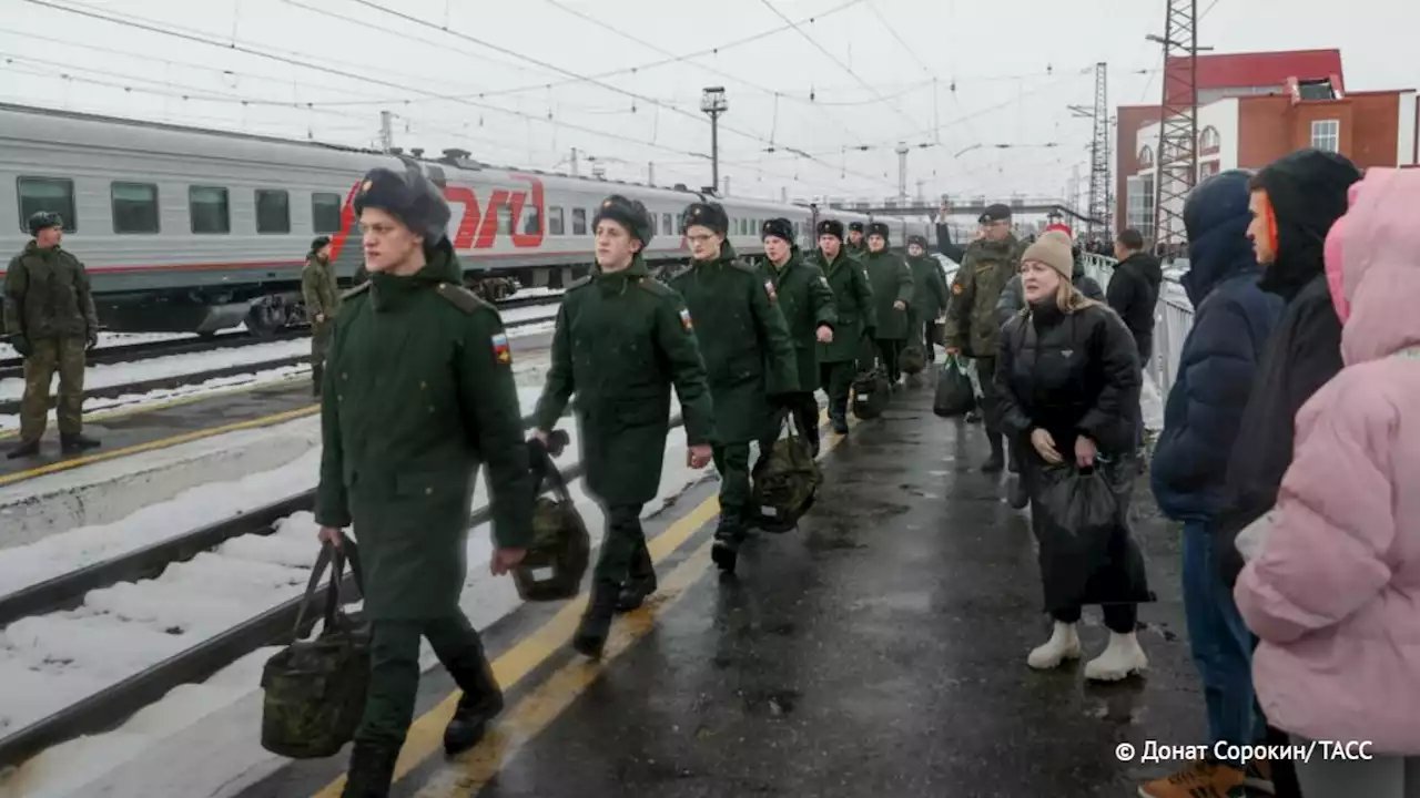 В России началась отправка призывников-срочников к местам прохождения службы