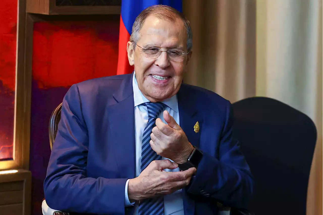 Putin ally Sergei Lavrov claims UK would invade Ireland if it banned English