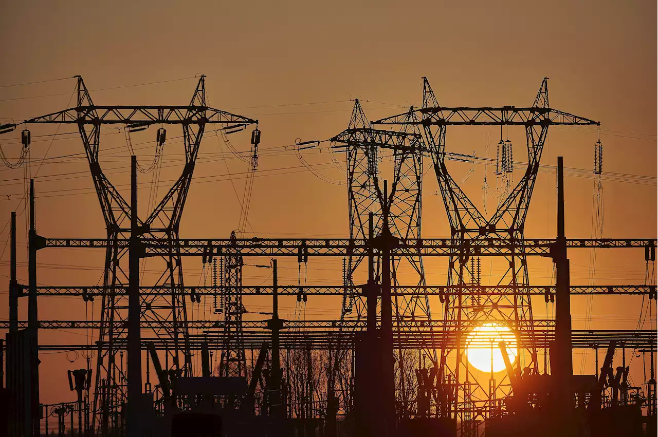 Average household wrongly thinks Britain imports 60% of its electricity - study