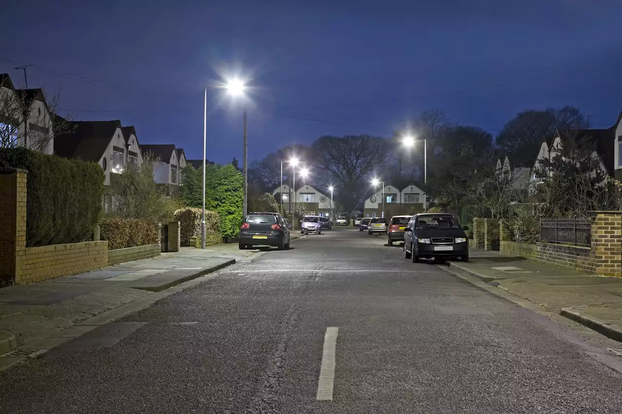 Living near street lights 'increases your risk of silent killer', experts warn