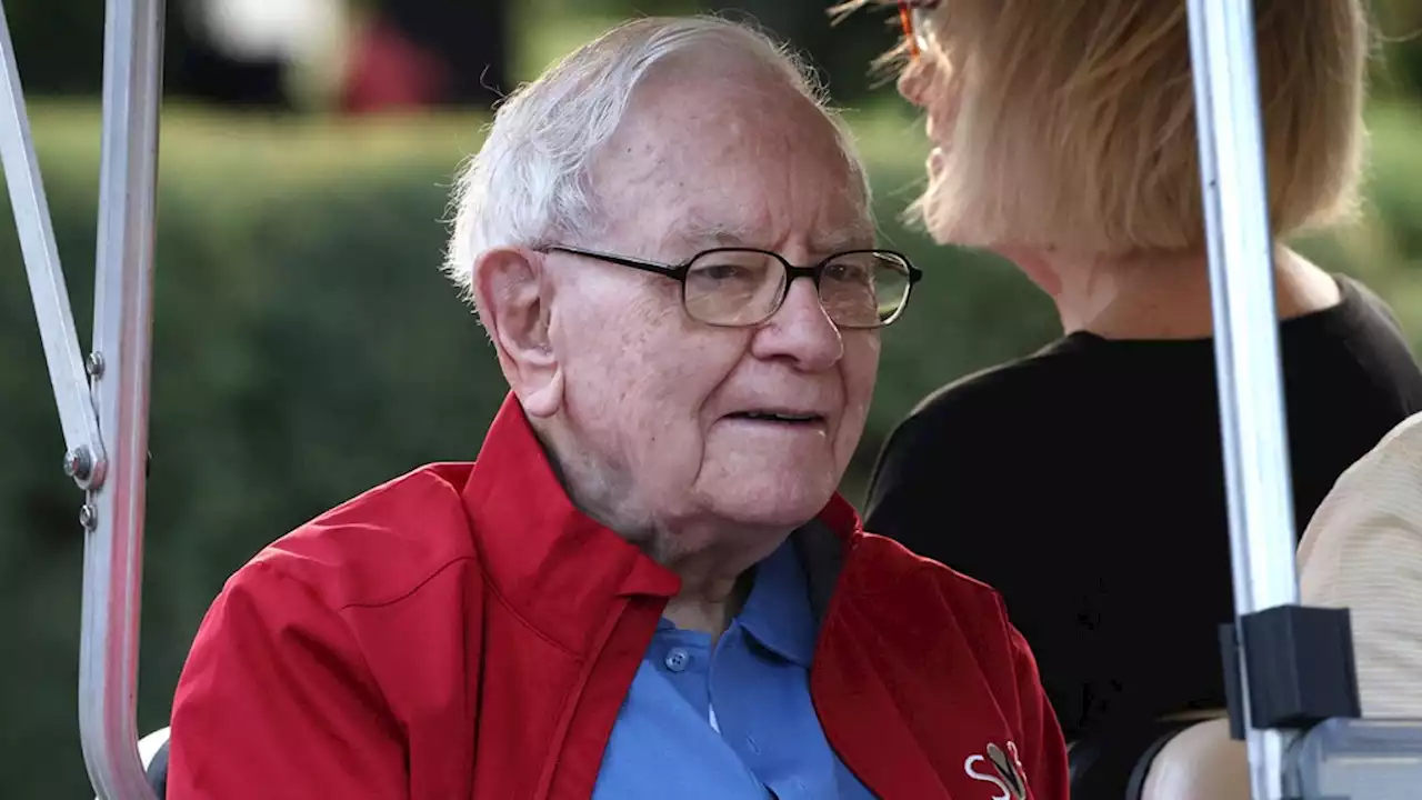 Warren Buffett’s Berkshire Hathaway Increases Stake in Paramount Global as Streaming Wars Stay Hot