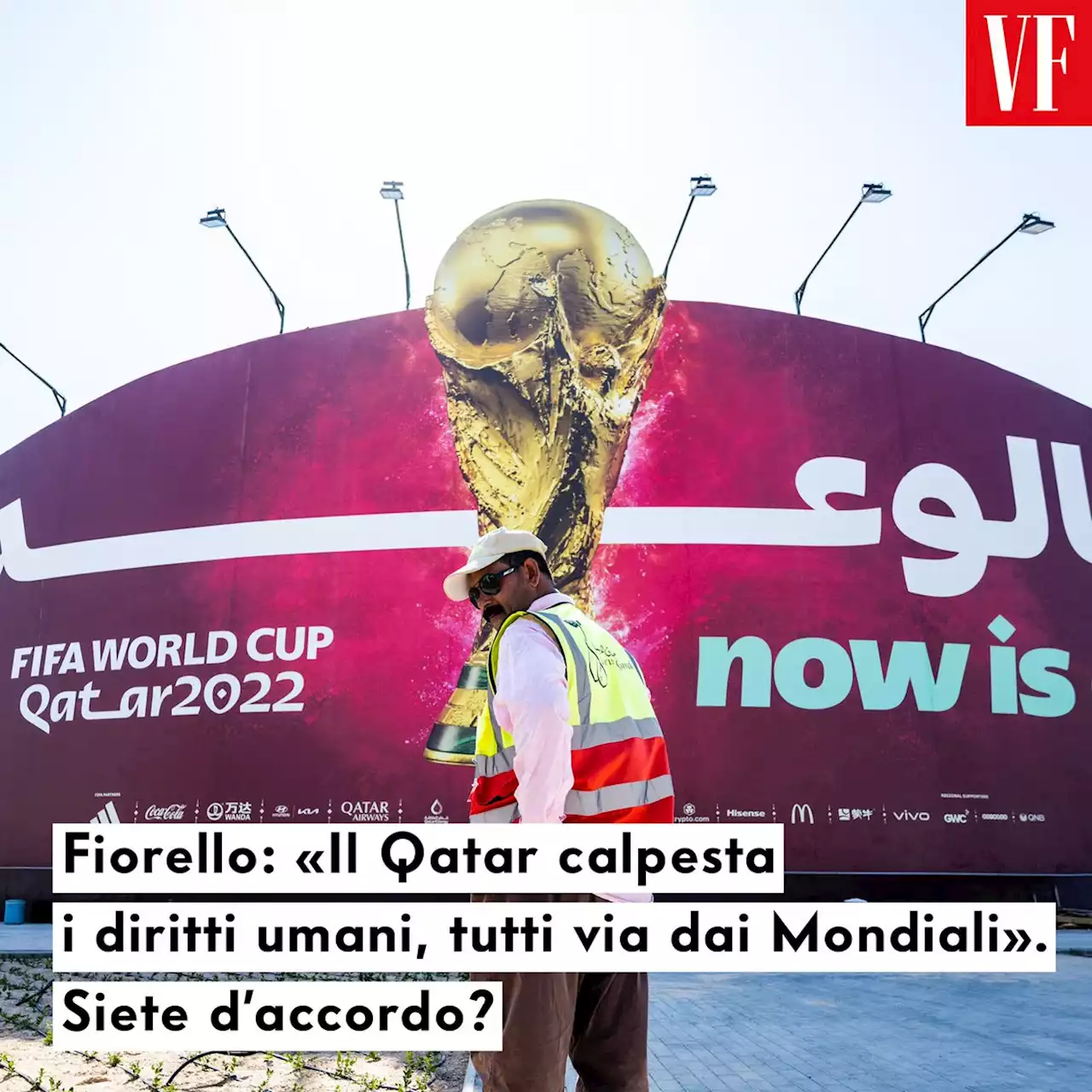 Mondiali di calcio in Qatar, Fiorello: «Un paese dove calpestano i diritti umani»