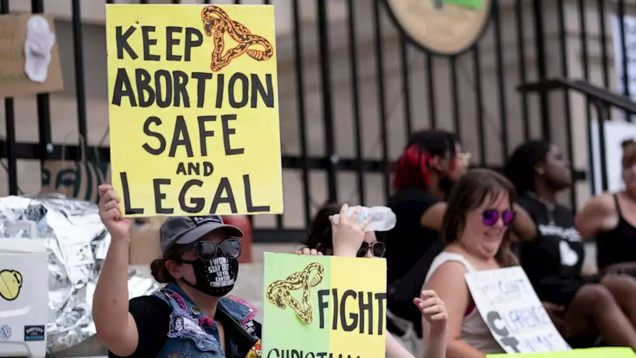 Judge overturns Georgia's 6-week abortion ban