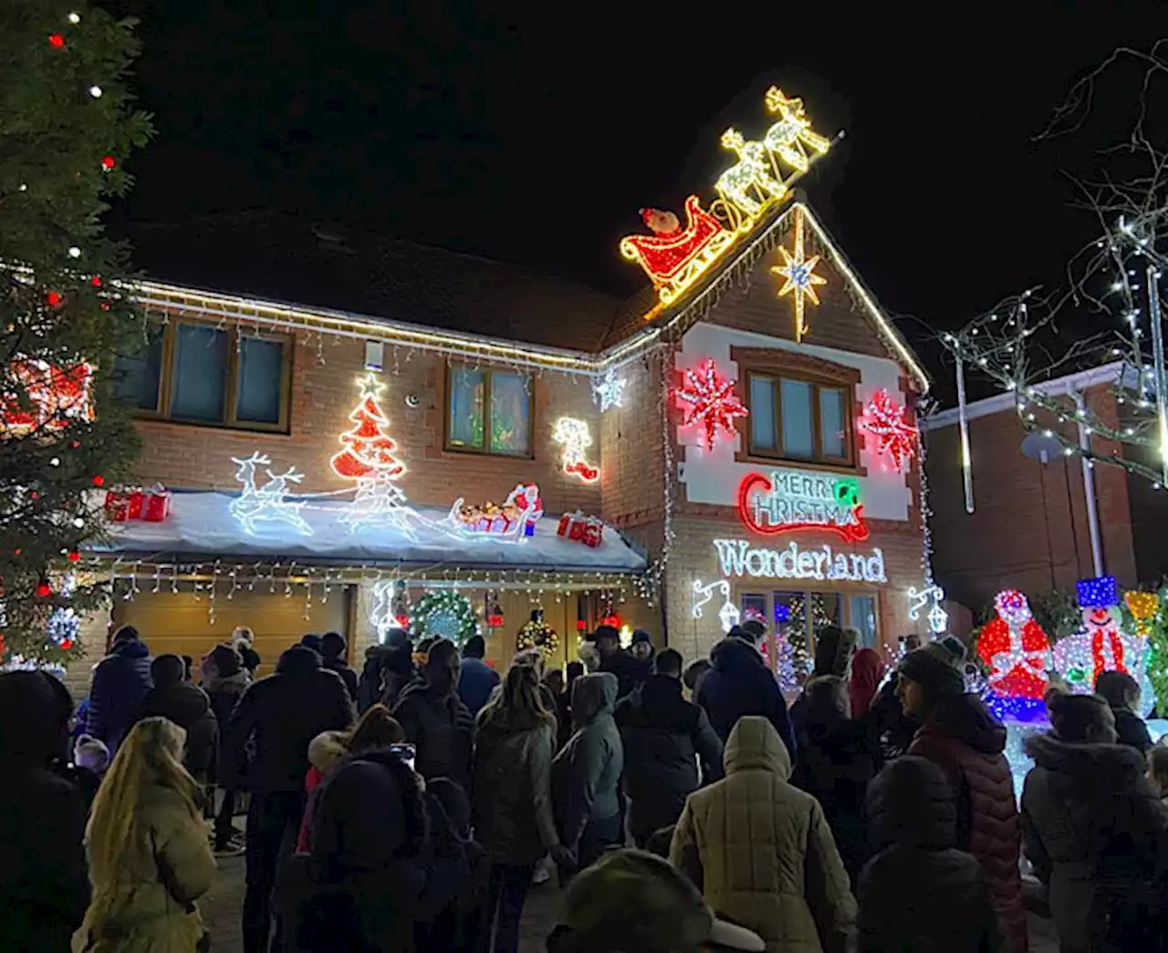 Tippings Christmas lights in Cottam set switch on date