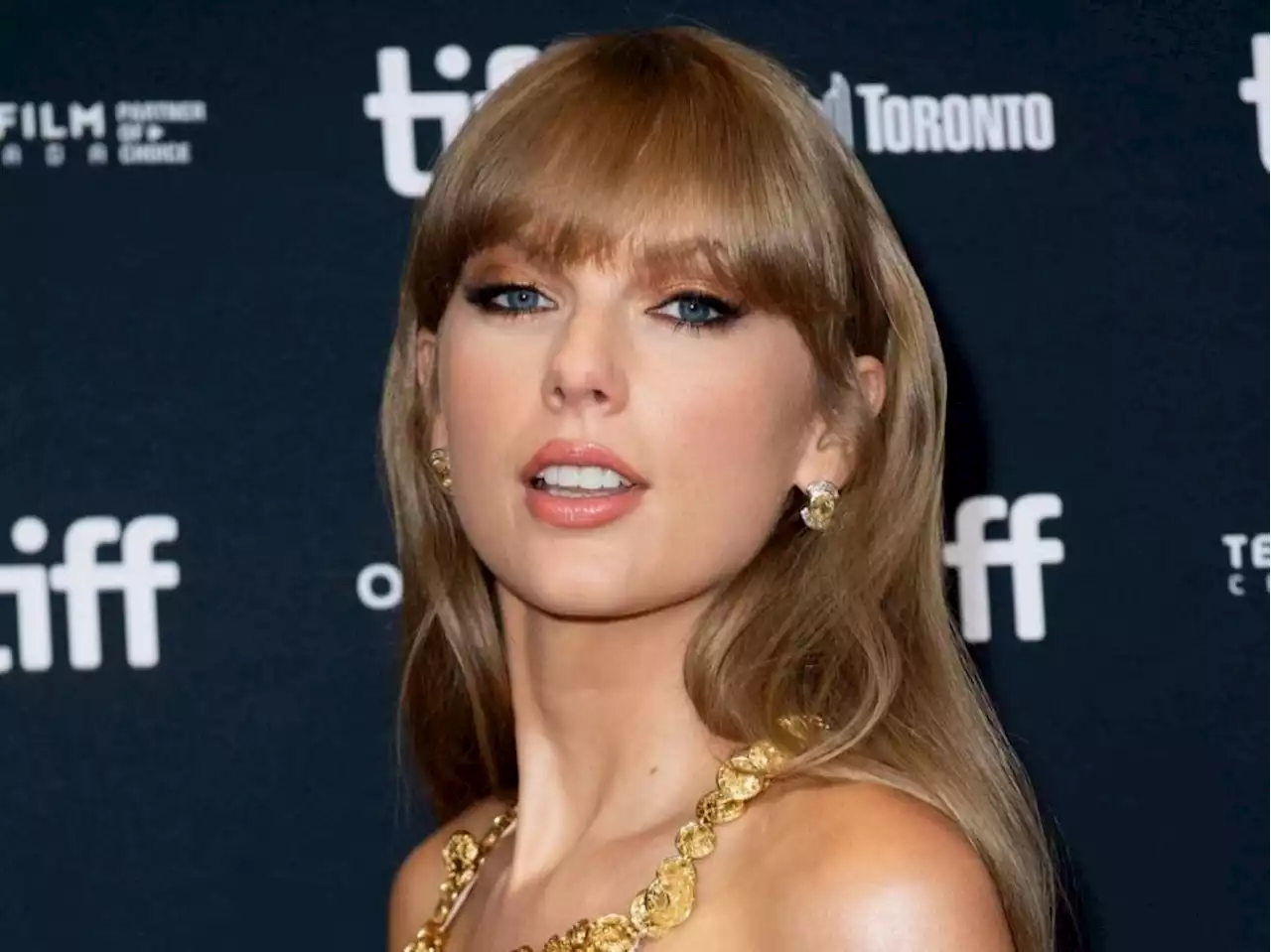 'Unprecedented' demand for Taylor Swift tour crashes Ticketmaster website