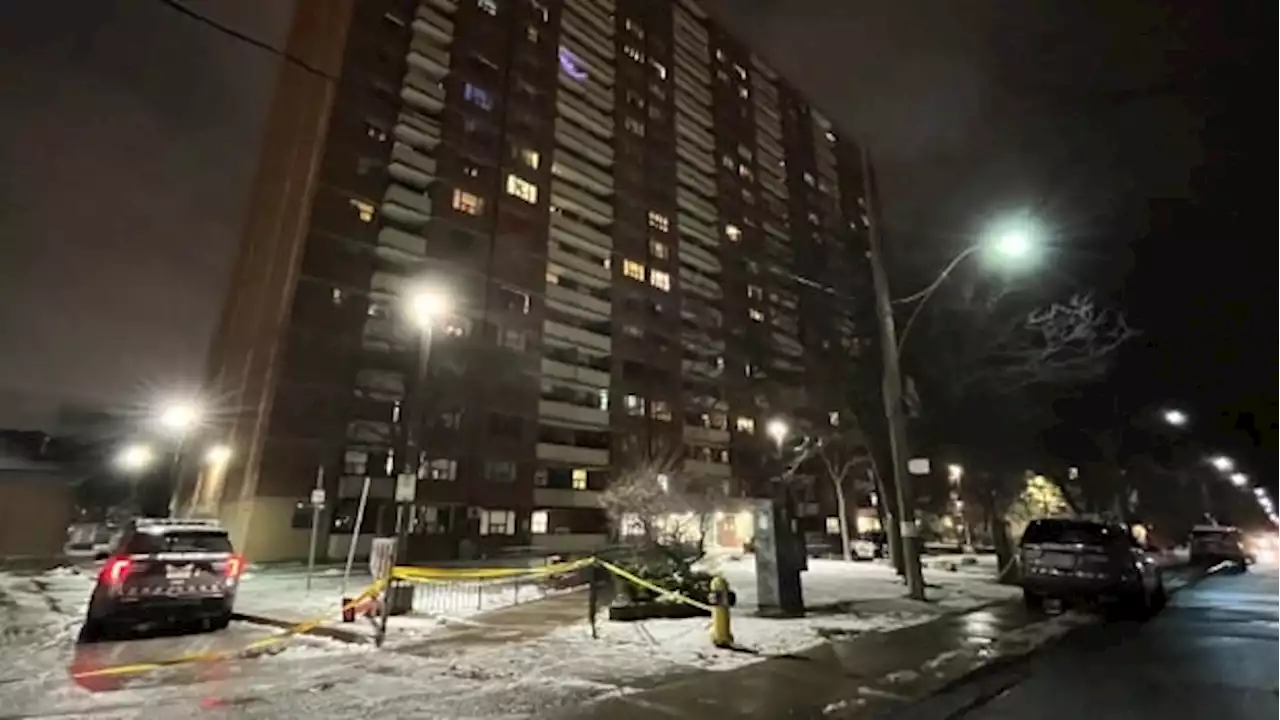 Man dead, 3 others injured after shooting in Toronto's Parkdale neighbourhood | CBC News