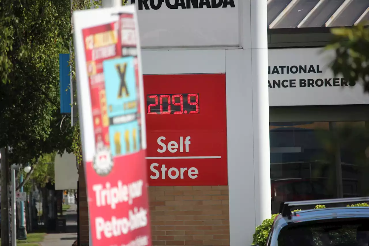 Canada's annual inflation rate unchanged in October as gas prices climbed