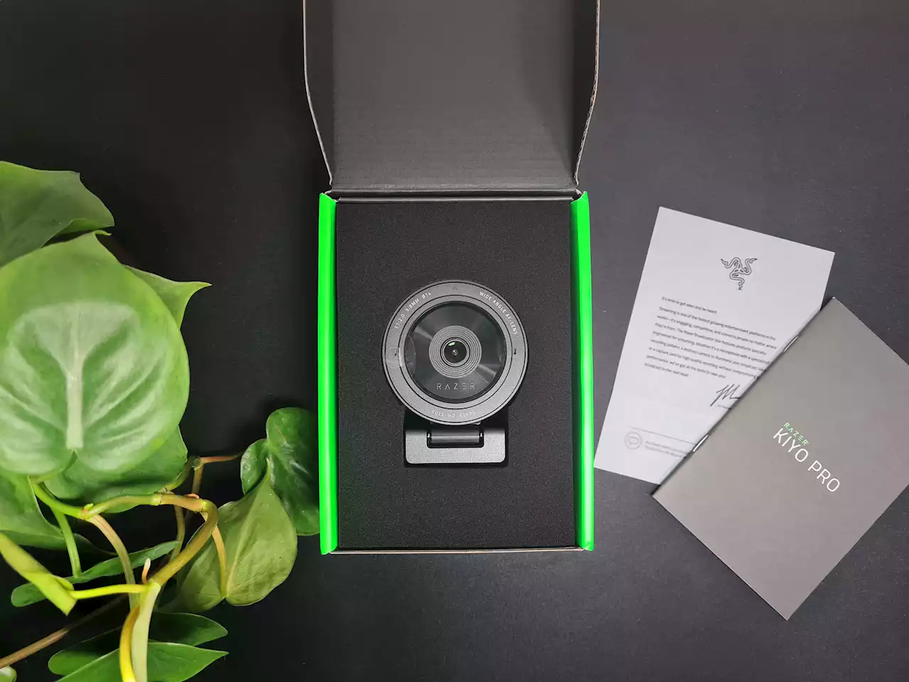 Test Razer Kiyo Pro : une webcam fiable et efficace à défaut d'être idéale