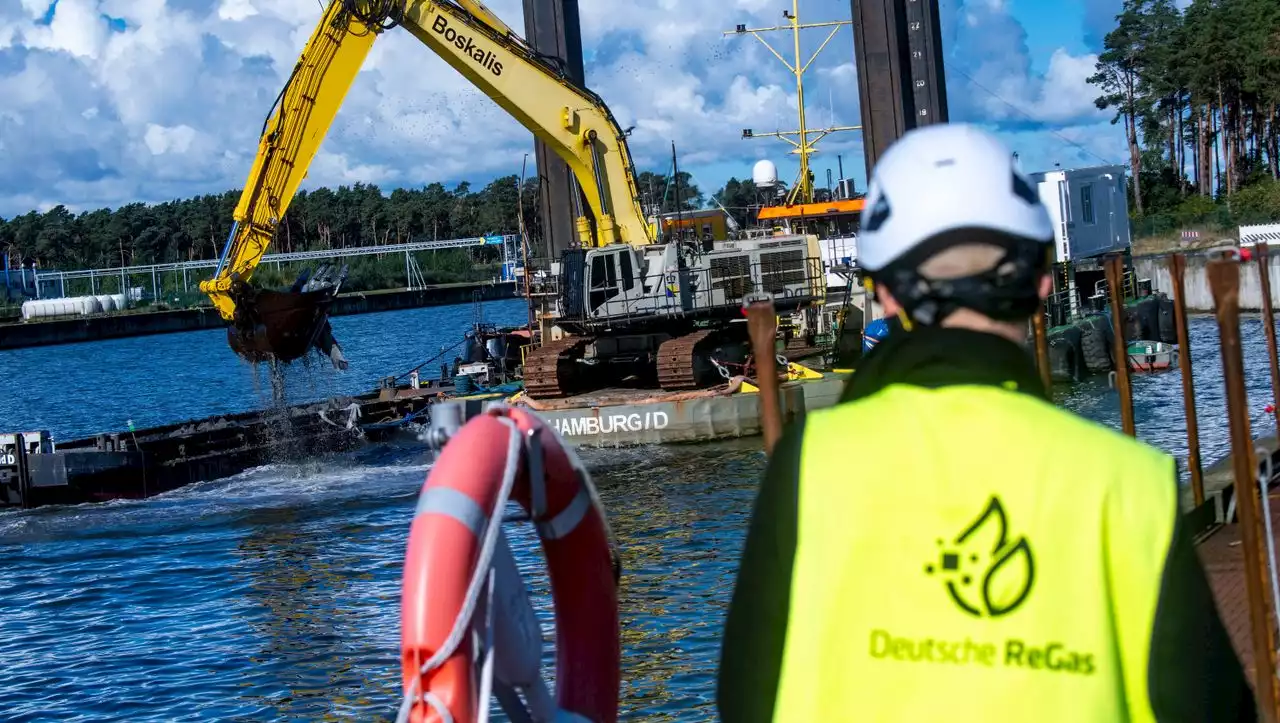 LNG-Versorgung: Spezialschiff zur Flüssiggas-Umwandlung auf Weg nach Lubmin