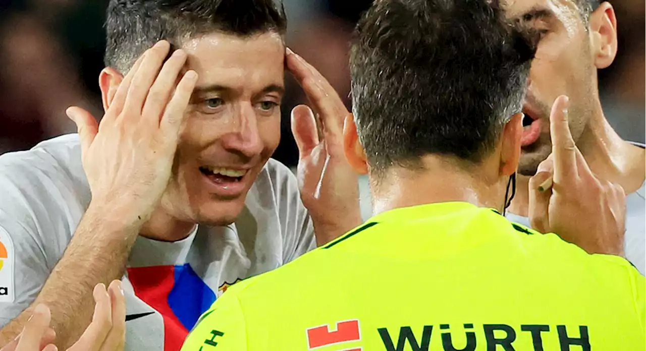 Lewandowski straffas hårt - stängs av i tre matcher