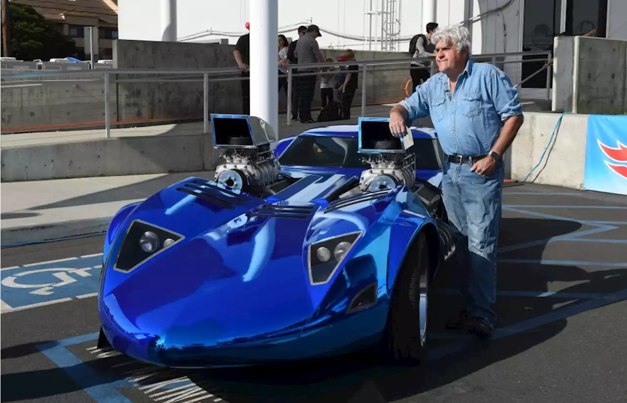 Comedian Jay Leno undergoes surgery for burns after garage fire