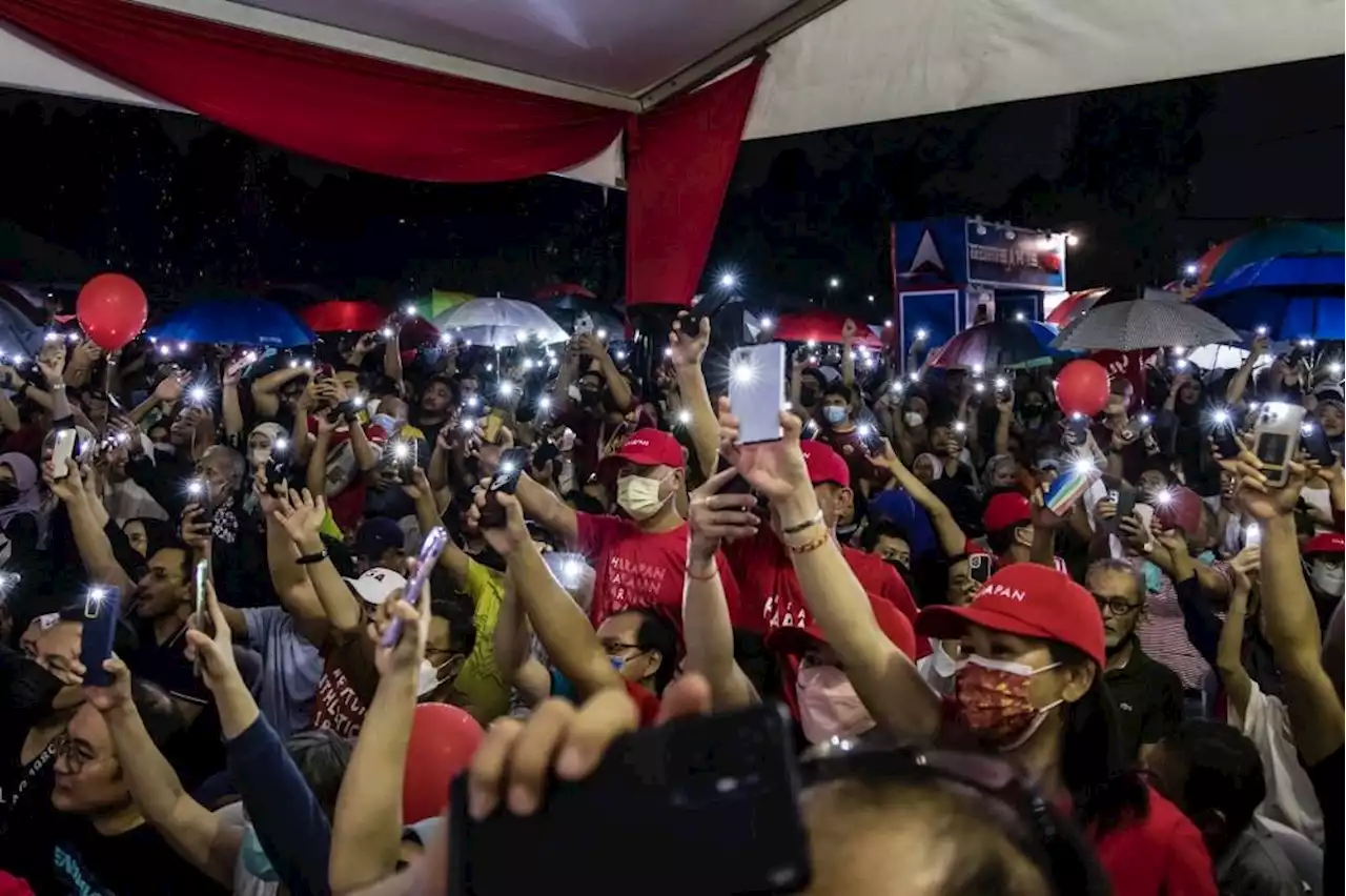 Pakatan draws thousands to Gombak final rally, but missing 2018’s energy