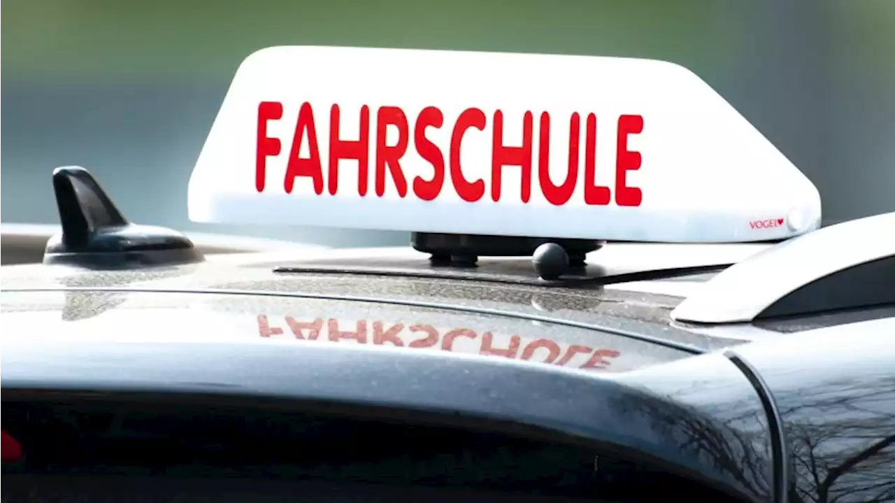 Tüv: Mehr Führerscheinprüfungen, höhere Durchfallquote