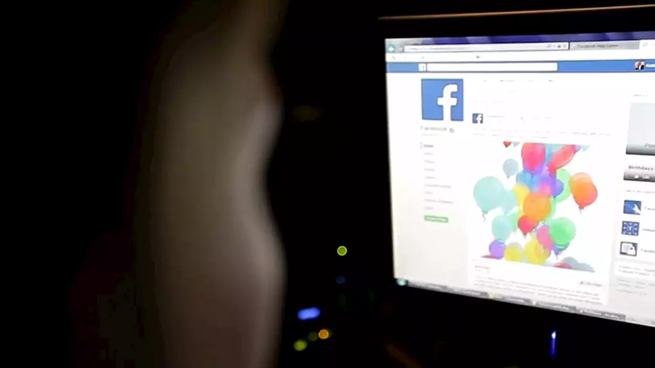 Dating Dangers: Women Use Private Facebook Groups to Keep Each Other Safe