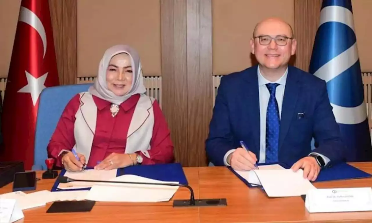 Jalin Kerja Sama Internasional, UNM Teken MoU dengan Anadolu University Turki |Republika Online