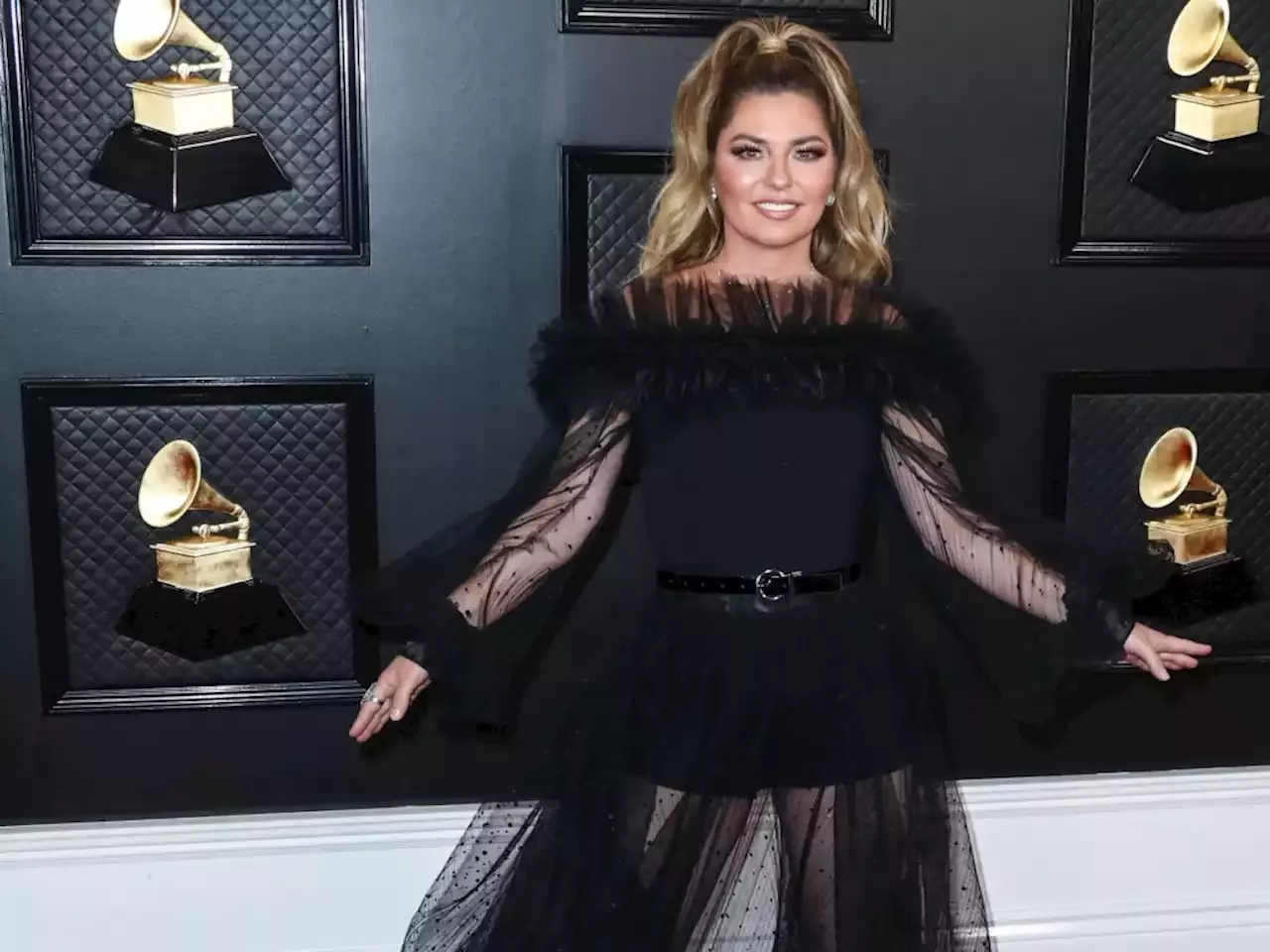 Shania Twain S Reason For Doing A Nude Photo Shoot For Her Latest Album Cover Will Have You Cheering