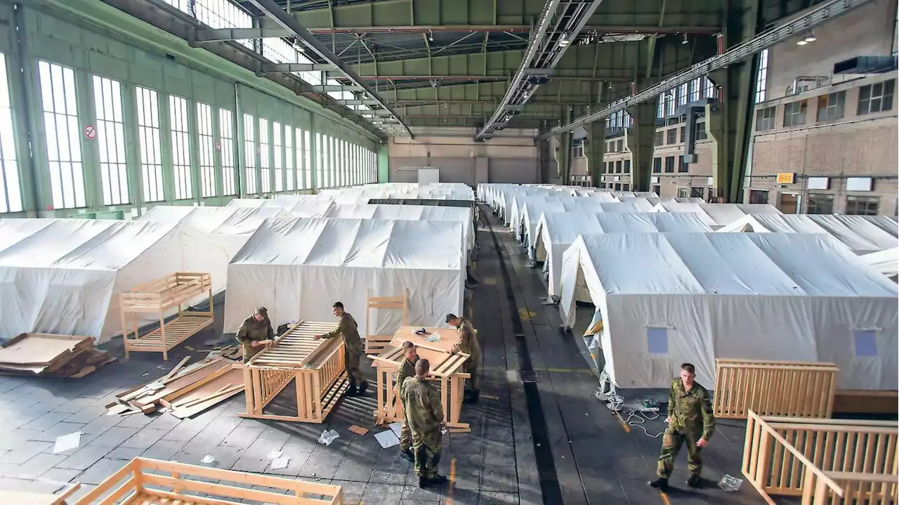 Plätze für bis zu 1600 Flüchtlinge in Hangars: Ehemaliger Berliner Flughafen Tempelhof soll zur Notunterkunft werden