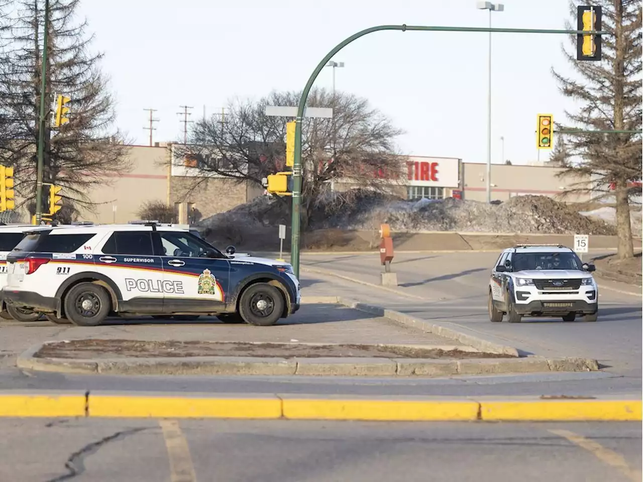 Charges stayed for man found with gunshot wound during arrest after Confederation Mall incident