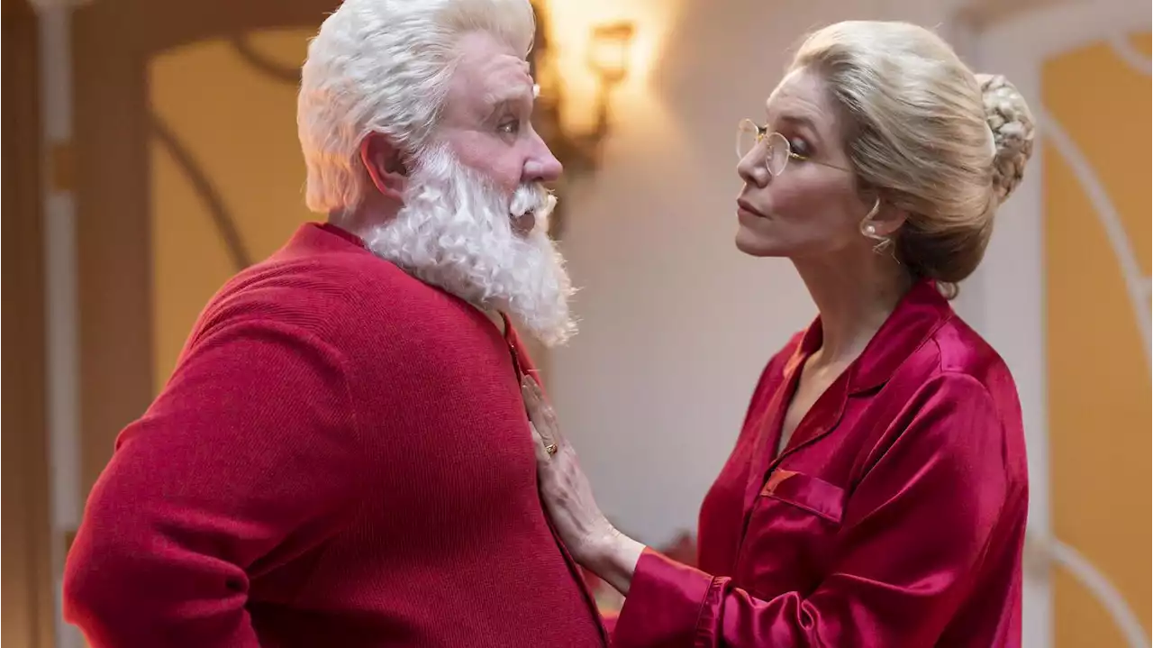 Elizabeth Mitchell, Austin Kane enjoy life as the 'Santa Clauses'