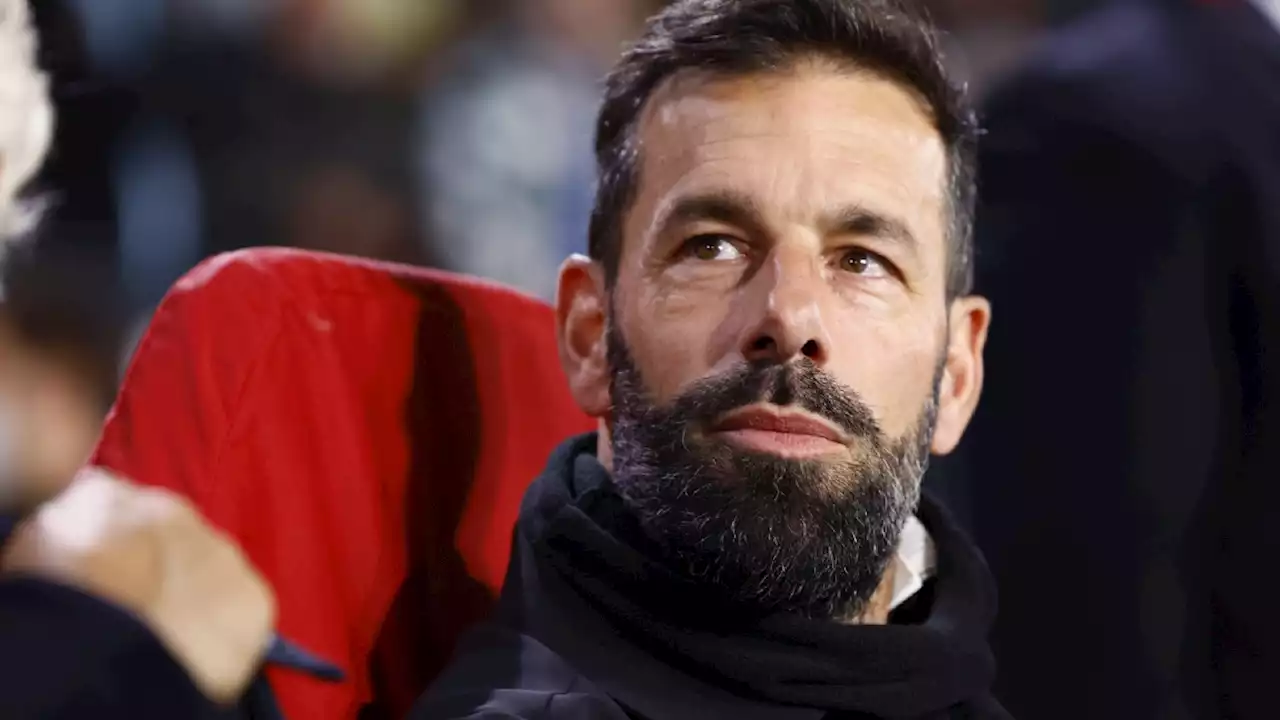 Van Nistelrooij spreekt geruchten over oefentegenstander PSV tegen