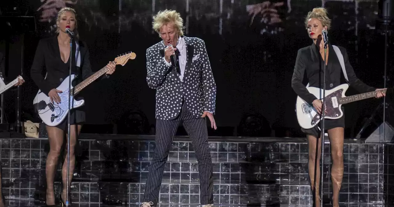 Rod Stewart says he turned down $1 million to perform at World Cup