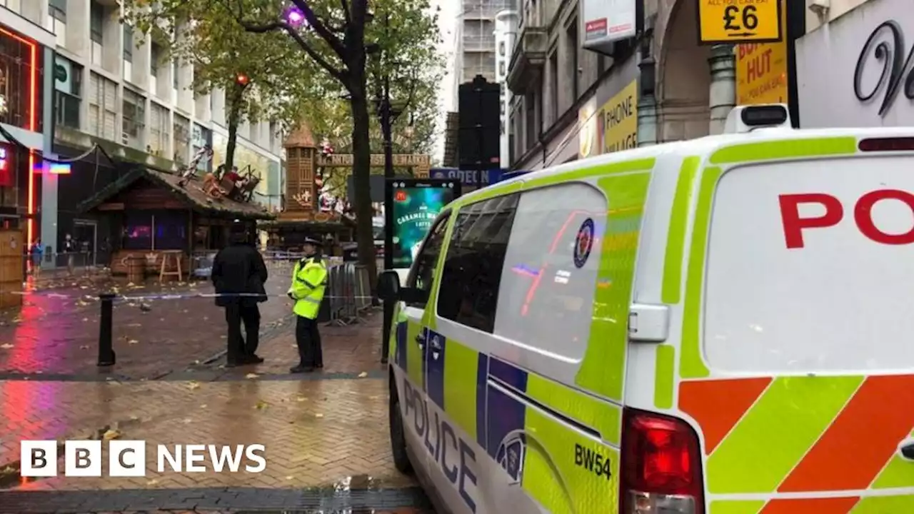 Teenagers seriously injured in Birmingham stabbing